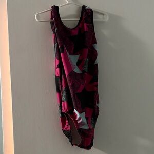 Pink and Black Star Patterned Plum Leo